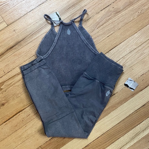 W/tag FP Movement good karma set - Picture 2 of 9